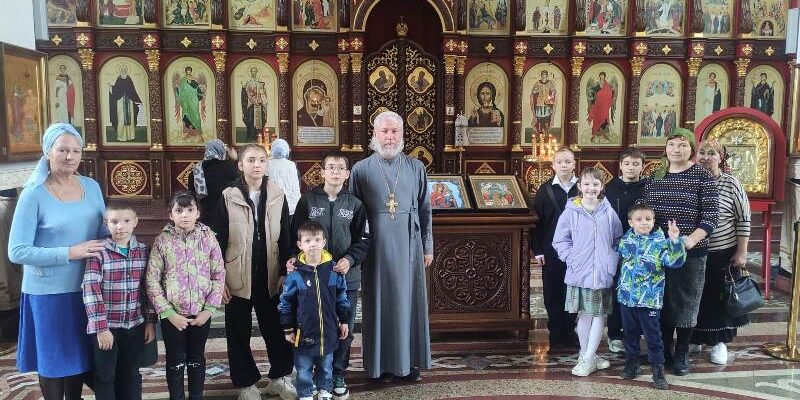 Встреча штатного священника протоиерея Виталия Филатова с воспитанниками воскресной группы для детей в Георгиевском Соборе