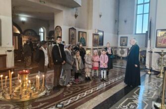 3 ноября протоиерей Виталий Филатов провел экскурсию в Соборе Георгия Победоносца