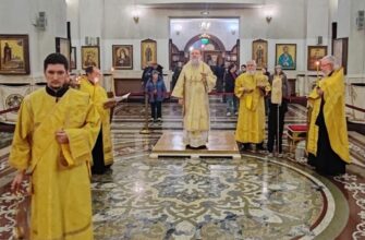 Епископ Николай возглавил вечерню с чтением акафиста