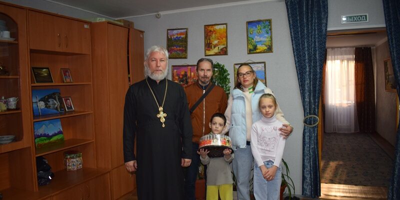 Протоиерей Виталий Филатов посетил детский дом