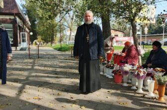 Протоиерей Виталий Филатов участвовал в уличной миссии Протоиерей Виталий Филатов участвовал в уличной миссии