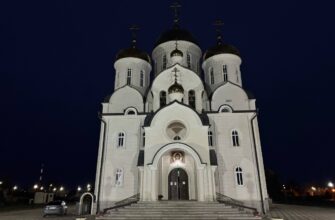 Епископ Николай возглавил вечерню с чтением акафиста Епископ Николай возглавил вечерню с чтением акафиста