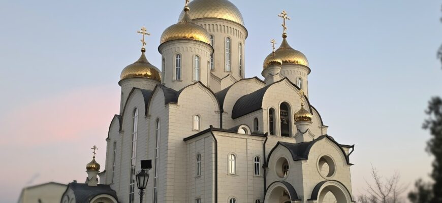 Епископ Николай возглавил Божественную литургию в Георгиевском Кафедральном соборе