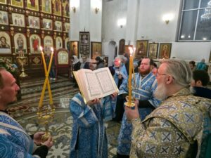 Епископ Николай совершил Всенощное бдение накануне праздника Введения во храм Пресвятой Богородицы6 Епископ Николай совершил Всенощное бдение накануне праздника Введения во храм Пресвятой Богородицы6