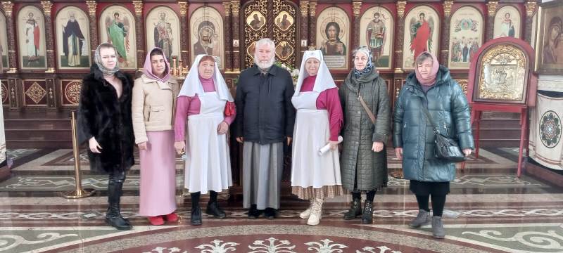 Сёстры милосердия посетили собор св. вмч. Георгия Победоносца