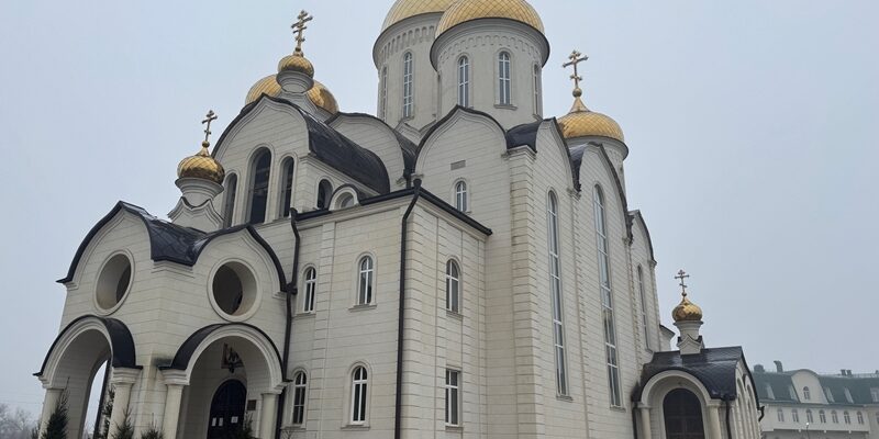 Епископ Николай возглавил соборную Литургию в Георгиевском соборе