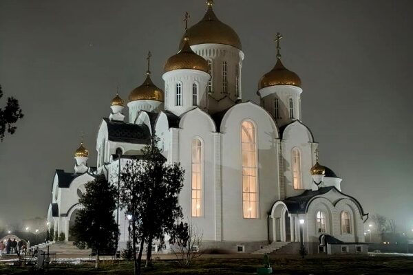 В праздник Рождества Христова епископ Николай возглавил Рождественскую Великую вечерню в Георгиевском соборе