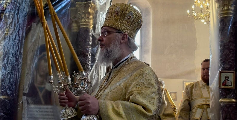 В день своего рождения епископ Николай возглавил богослужение