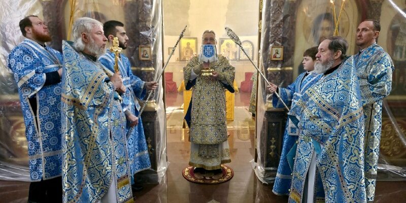 В праздник Сретения Господня епископ Николай совершил Божественную литургию