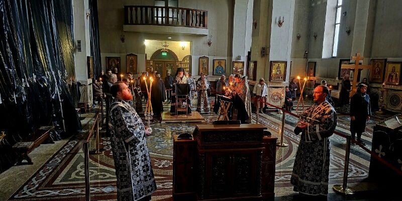 Епископ Георгиевский и Прасковейский Николай совершил утреню