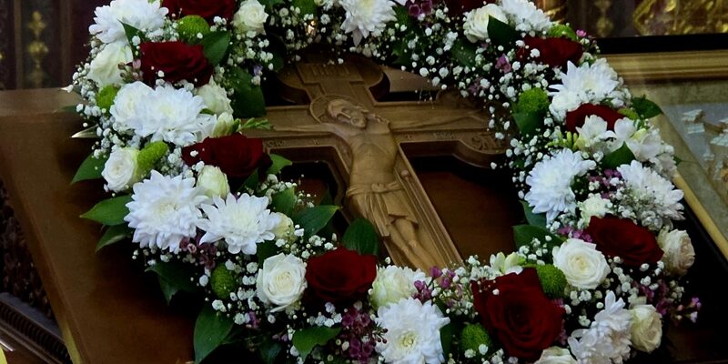 Всенощное бдение накануне Крестопоклонной недели