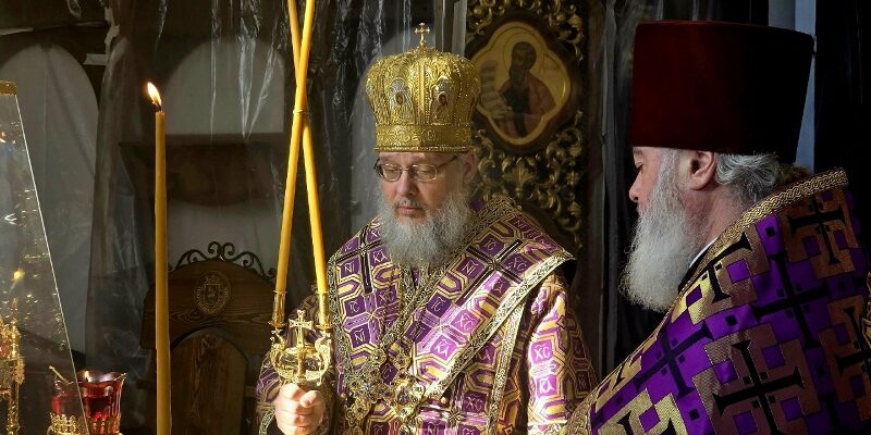 В неделю Торжества Православия, епископ Георгиевский и Прасковейский Николай совершил Божественную литургию