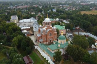 Паломнический отдел Георгиевской епархии РПЦ (Московского Патриархата) организует поездку в Троице-Сергиеву Лавру