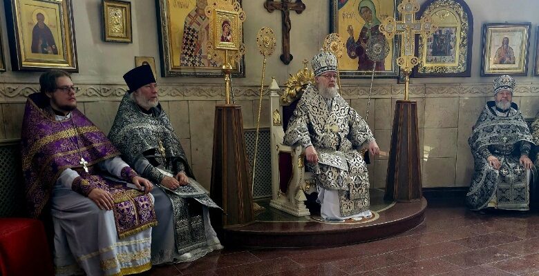 В Великий Понедельник епископ Николай совершил Литургию Преждеосвященных Даров В Великий Понедельник епископ Николай совершил Литургию Преждеосвященных Даров