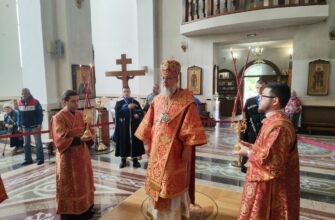 в день отдания праздника Пасхи Христовой, епископ Георгиевский и Прасковейский Николай возглавил Божественную литургию в Георгиевском соборе города Георгиевска