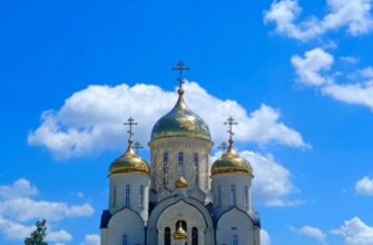 Владыка Николай возглавил Литургию в Георгиевском соборе города Георгиевска