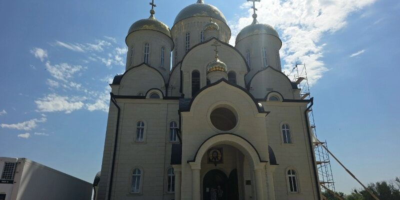 Епископ Николай возглавил Божественную литургию в соборе
