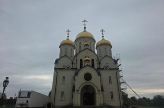 Епископ Николай возглавил Божественную литургию в кафедральном соборе города