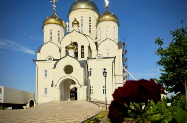 Епископ Николай возглавил вечернее богослужение в соборе