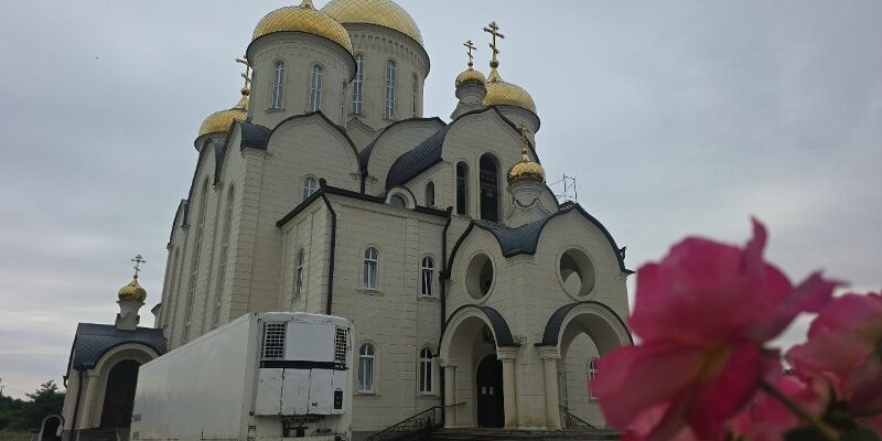 В день памяти первоверховных апостолов Петра и Павла епископ Николай возглавил Божественную литургию