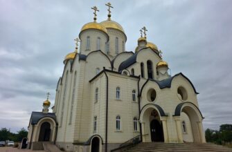 В праздник иконы Матери Божией «Всецарица» Епископ Николай возглавил Литургию