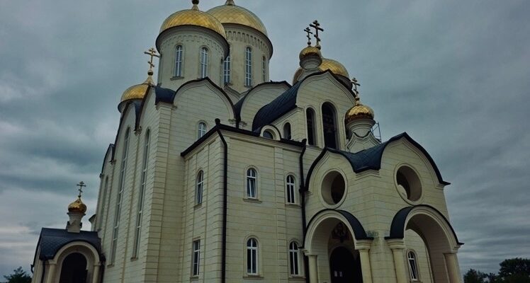В день памяти мучениц Веры, Надежды, Любови и матери их Софии епископ Николай совершил Божественную литургию в Георгиевском кафедральном соборе В день памяти мучениц Веры, Надежды, Любови и матери их Софии епископ Николай совершил Божественную литургию в Георгиевском кафедральном соборе