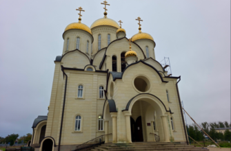 В день празднования памяти святых отцов VII Вселенского Собора Владыка Николай возглавил Божественную литургию в Георгиевском соборе