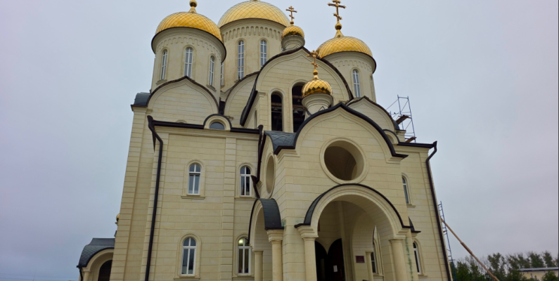 В день празднования памяти святых отцов VII Вселенского Собора Владыка Николай возглавил Божественную литургию в Георгиевском соборе