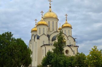 Владыка Николай возглавил Божественную литургию в кафедральном соборе Владыка Николай возглавил Божественную литургию в Георгиевском кафедральном соборе