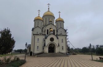 В день обретения мощей святителя Иоанна, архиепископа Шанхайского и Сан-Францисского, епископ Николай возглавил Божественную литургию