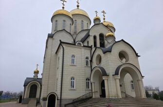 В четверг 22-й седмицы по Пятидесятнице Владыка Николай возглавил Божественную литургию в Георгиевском соборе