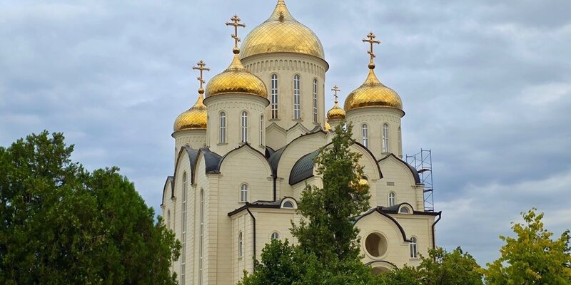 Владыка Николай возглавил Божественную литургию в кафедральном соборе Владыка Николай возглавил Божественную литургию в Георгиевском кафедральном соборе