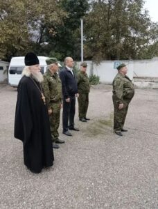 Священник благословил призывников2